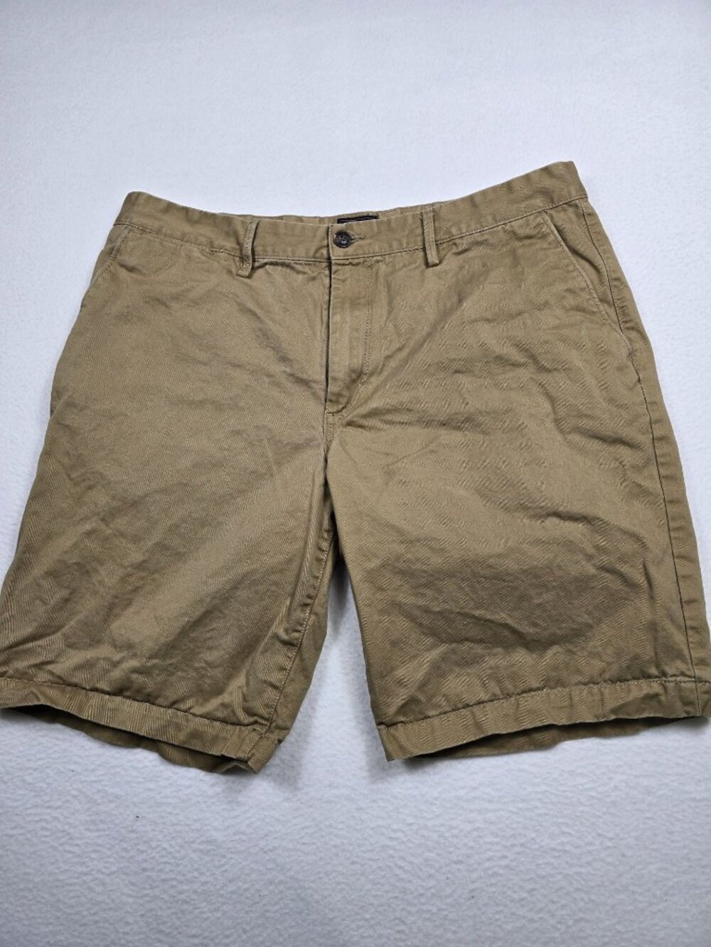 Gap Khakis Mens Lived In Short Size 38 100% Cotton Tan Casual Wear